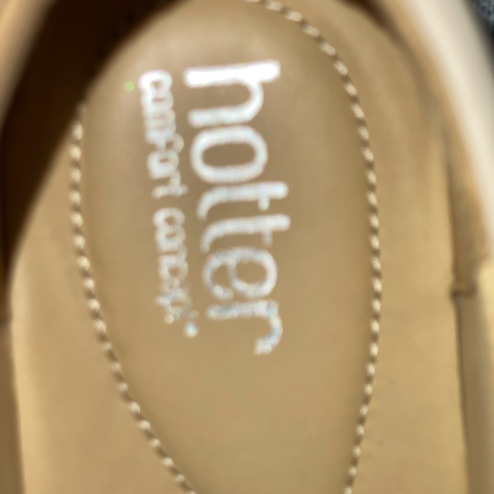 Hotter Cream Flats with Decorative Cutouts - Picture 7 of 7